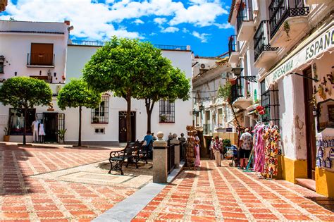 marbella old town shopping.